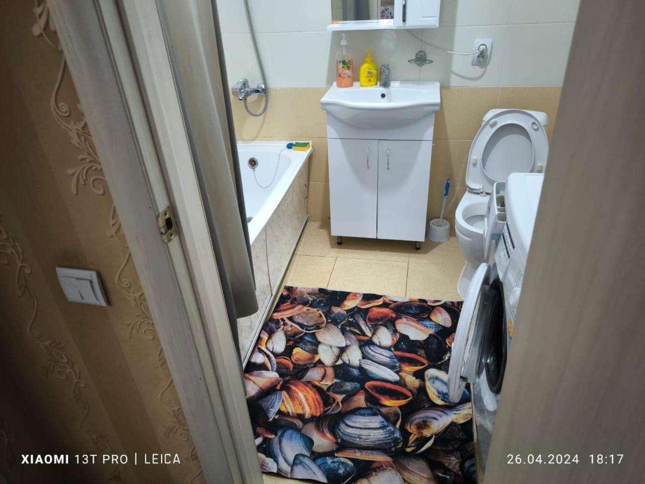 Уютная Квартира Комфорт Класса112 Akmola Esterno foto